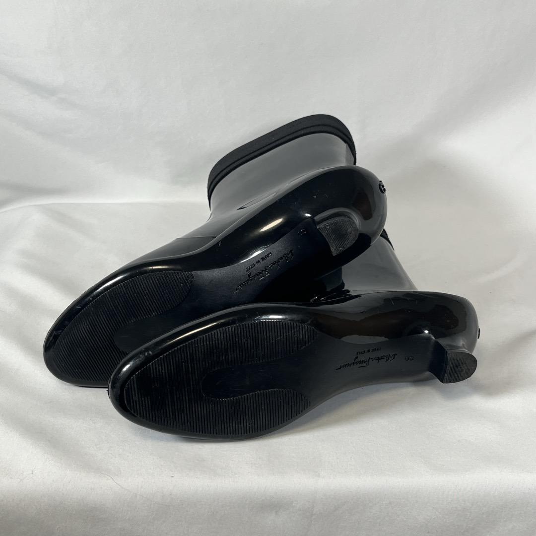 Salvatore Ferragamo ブラックレインブーツ 黒リボン付き