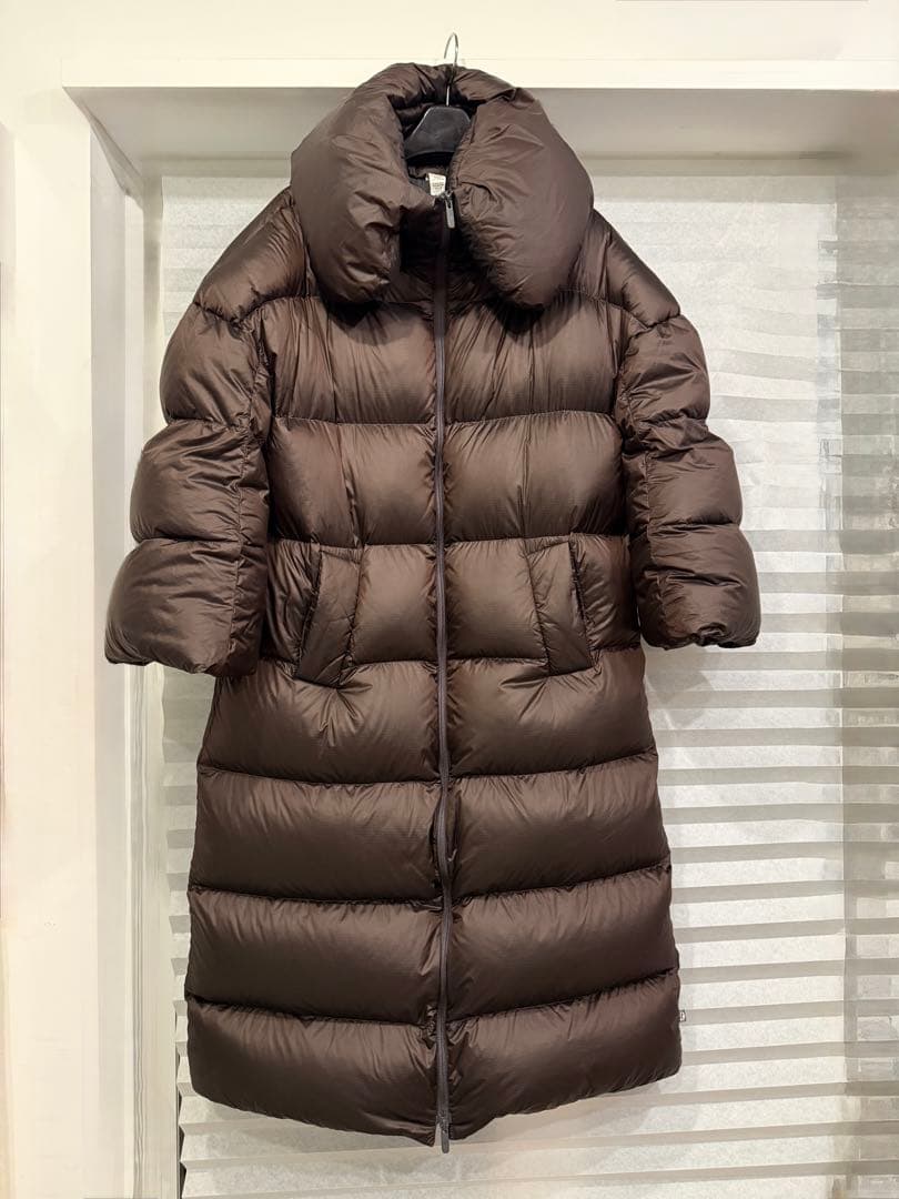 ルルレモン ロングダウン麻布台ヒルズ限定/完売品