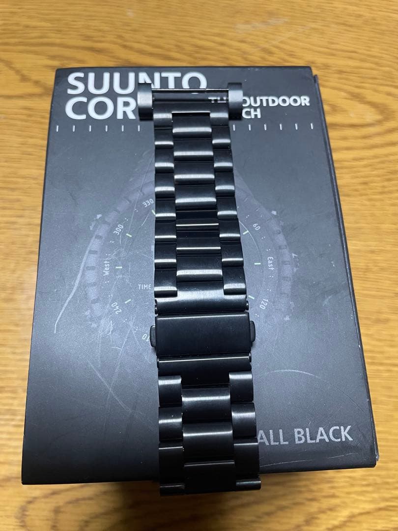 SUUNTO CORE ALL BLACK 箱メタルバンド付き電池交換済み