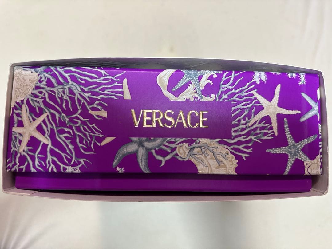 新品未使用　ヴェルサーチ ディランパープル 香水セット