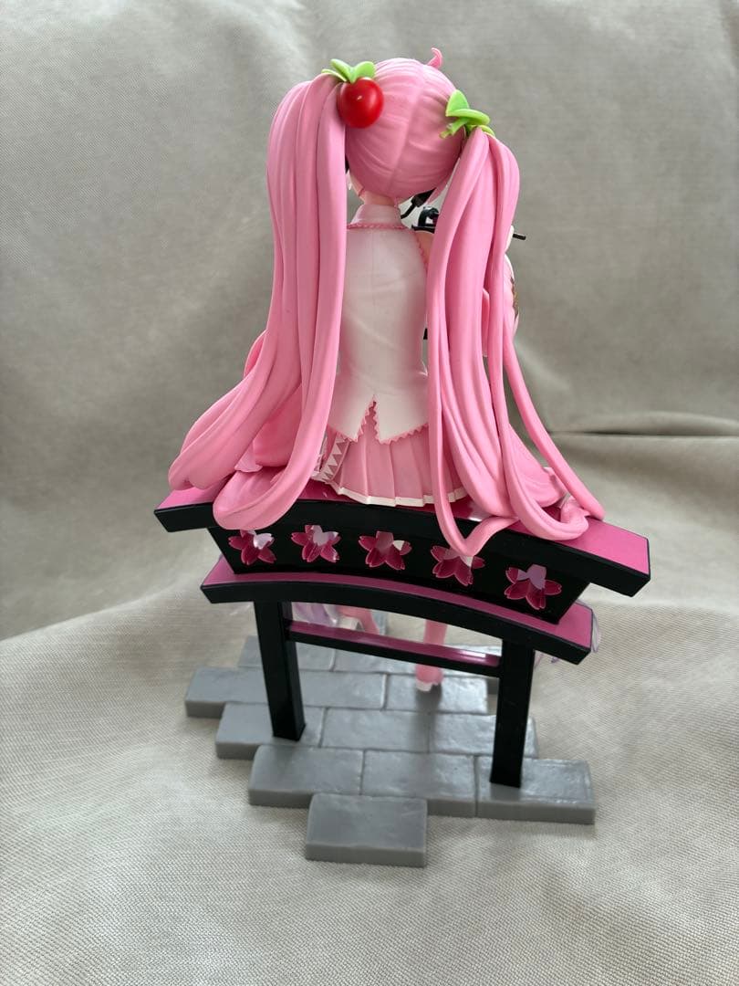 桜ミク AMP＋ 桜提灯ver. フィギュア 初音ミク