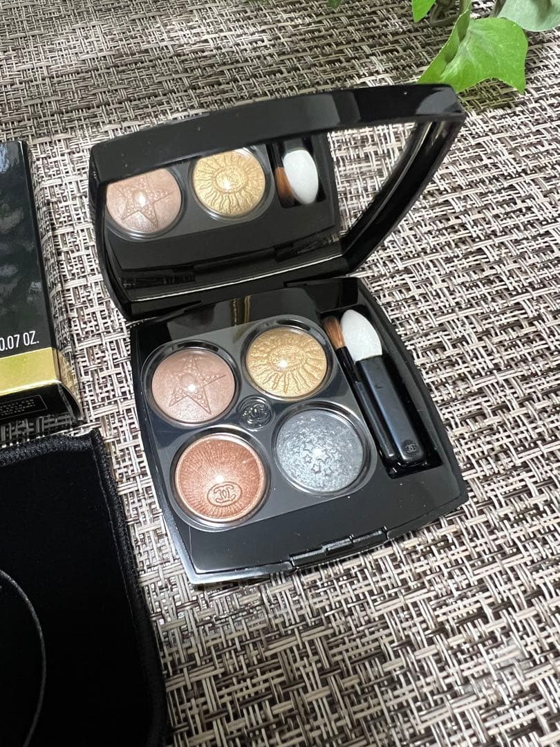 CHANELレ キャトル オンブル ブトン 4色アイシャドウ229新品未使用