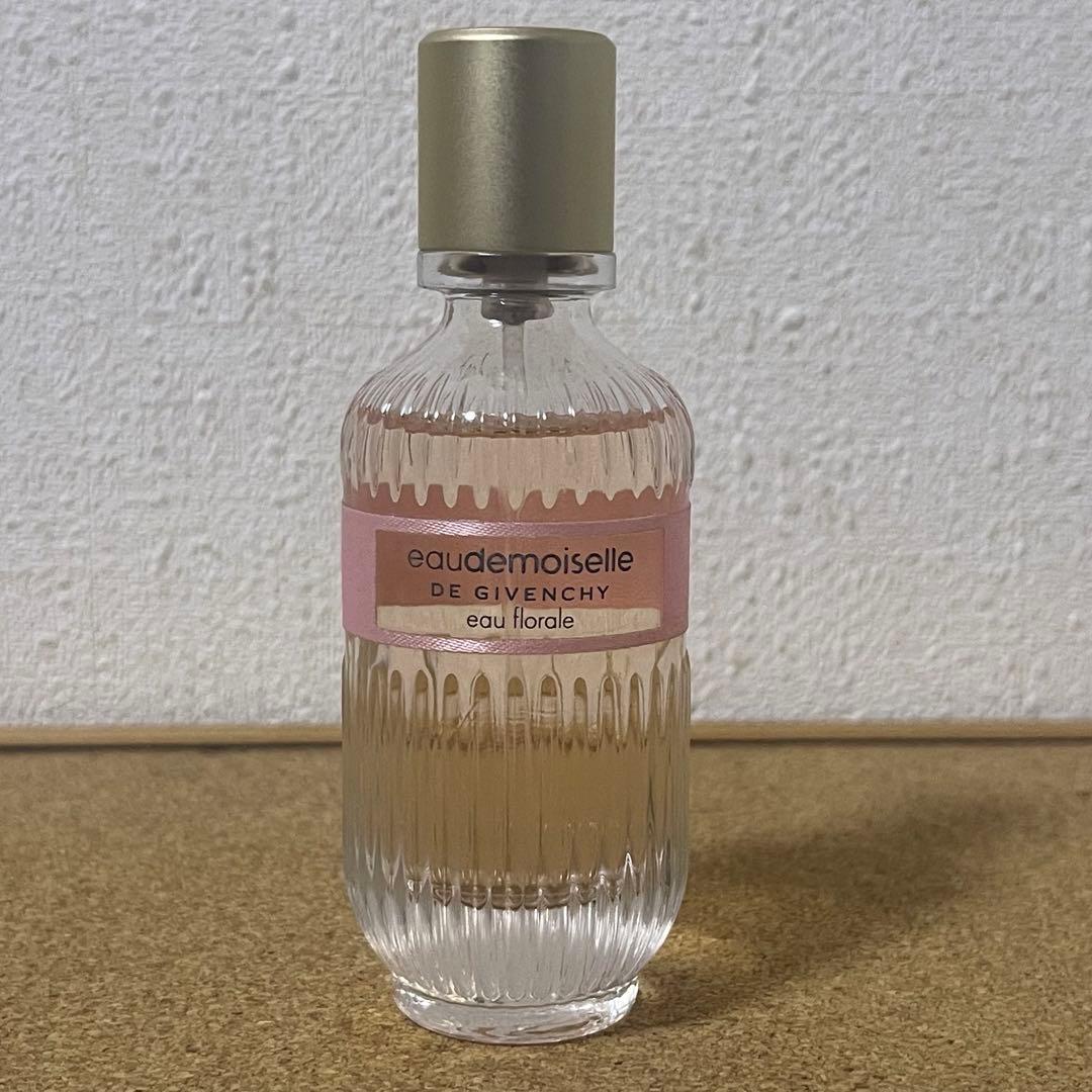 GIVENCHY オードモワゼル フローラル スパークリング 50ml