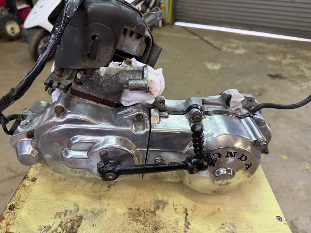 dio AF27 エンジン　シリンダーヘッドほぼ新品