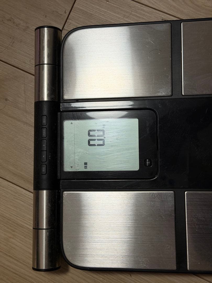 【週末値下げ】OMRON Karada Scan 703T 体組成計