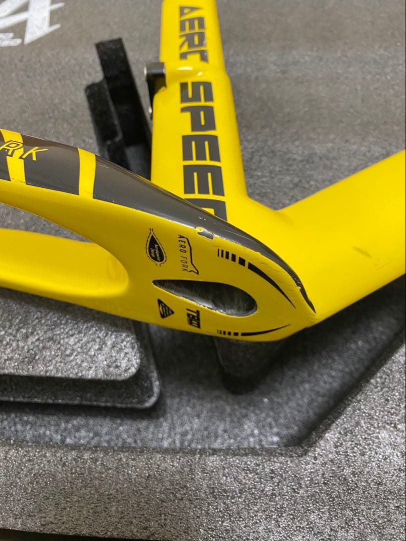 bike8 エアロスピード　ランバイク　カーボンフレーム