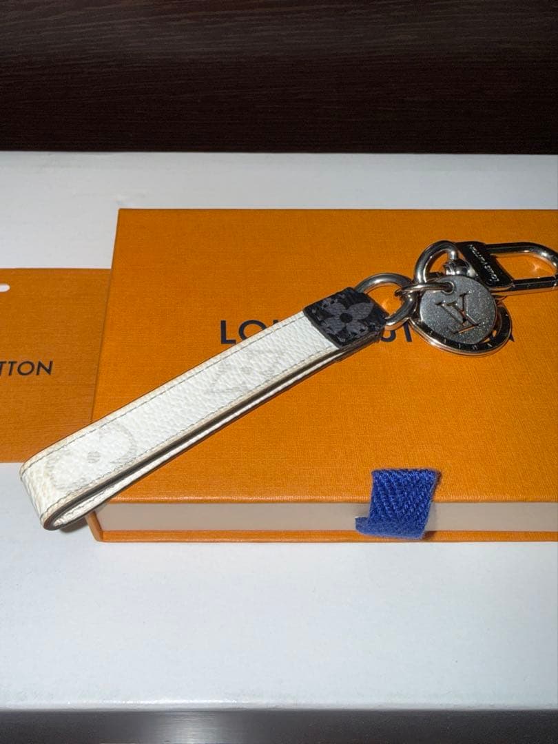 期間限定！LOUISVUITTON キーホルダー・ドラゴンヌ　M82379