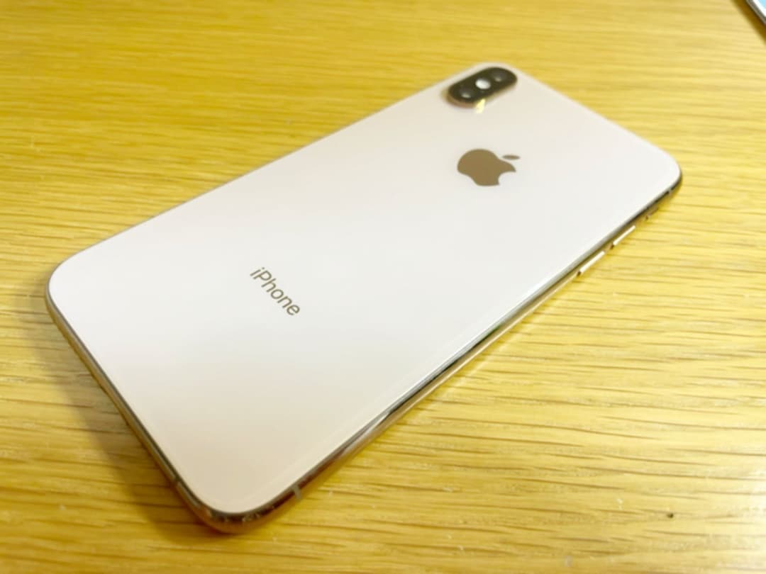 iPhoneXS ゴールド　256GB  SIMロック解除済