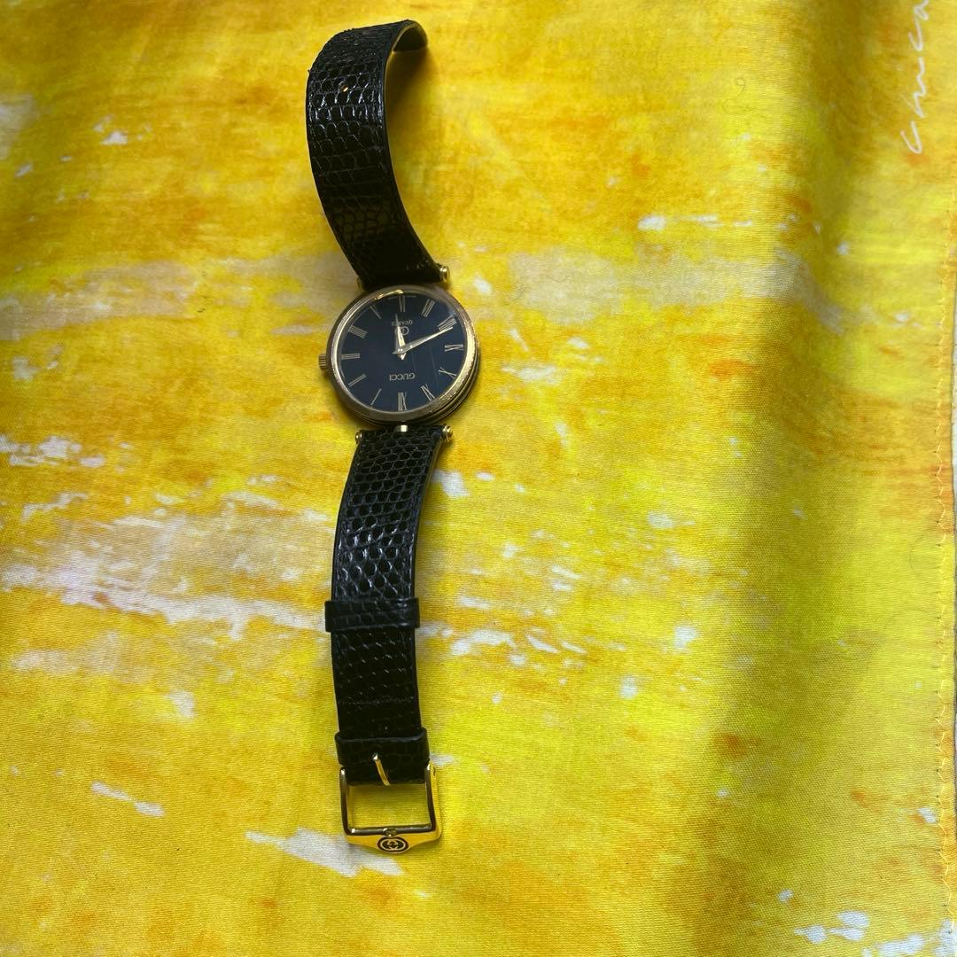 GUCCIレディース腕時計(不動)箱無し