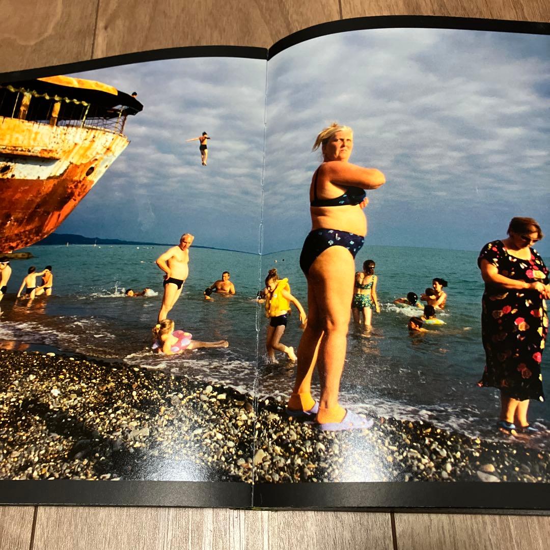 Satellites - Jonas Bendiksen　写真集