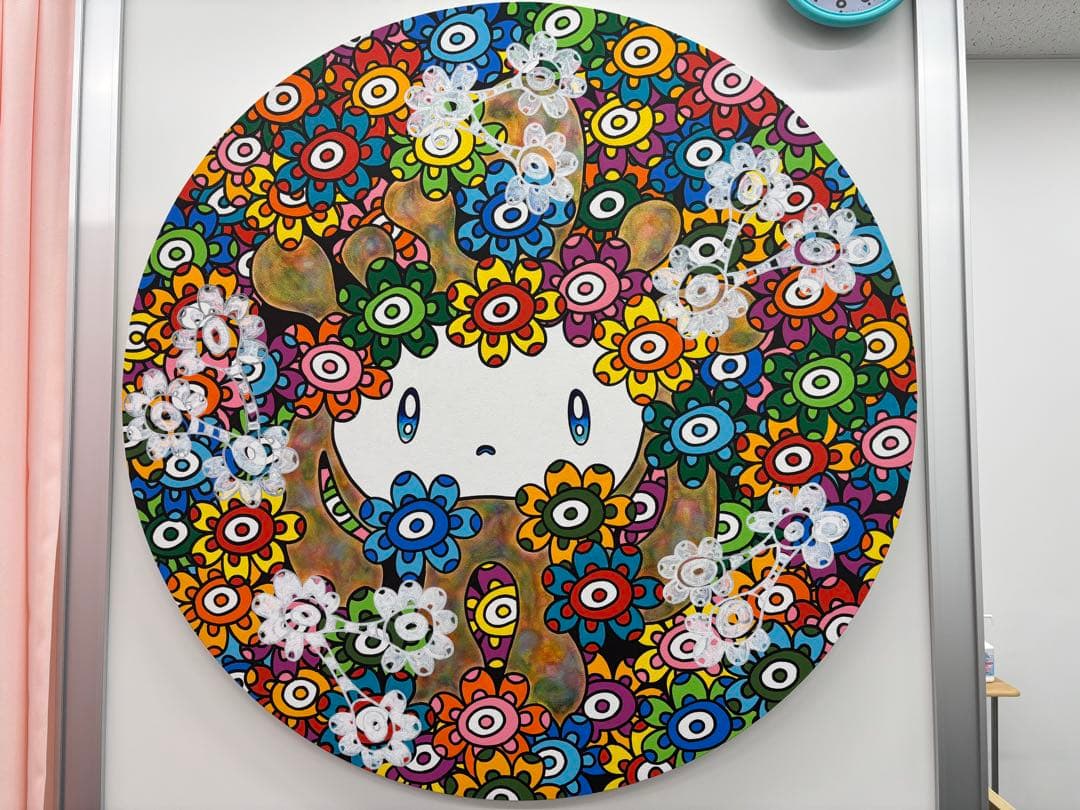 鈴木哲也 カラフルな花柄の円形アート