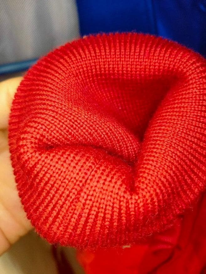 ヤクルトスワローズ　スタジャン　デサント