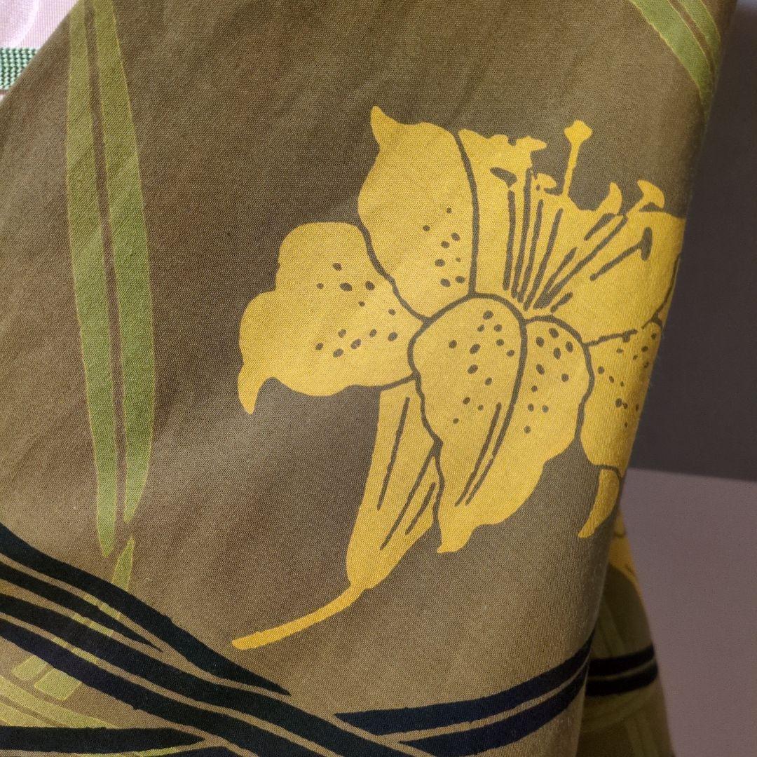 ❤コシノ　ジュンコ　新品　手縫い　浴衣 モスグリーンに山吹き色のユリ