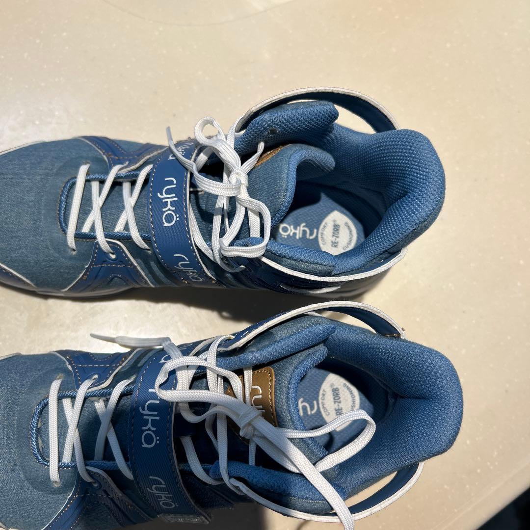 ライカフィットネスシューズ