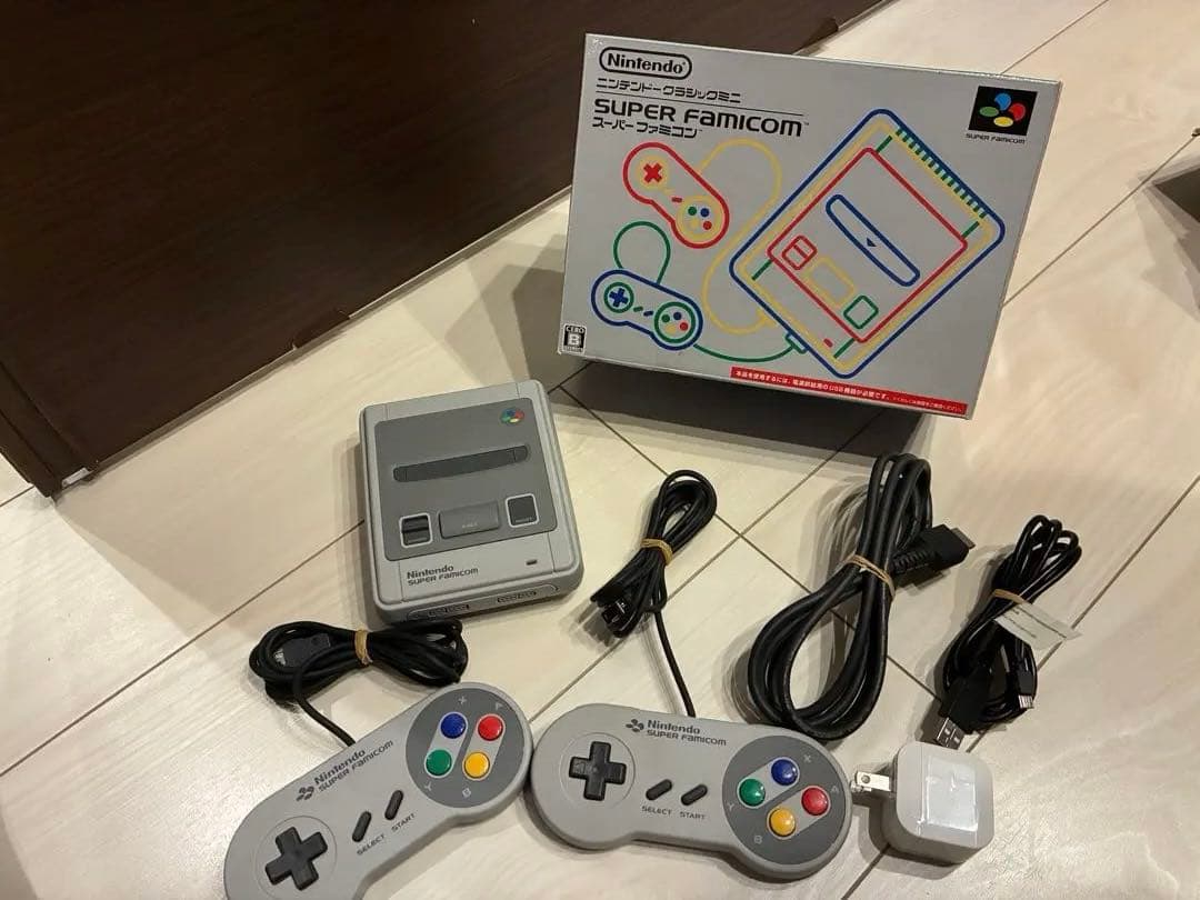 ニンテンドークラシックミニ スーパーファミコン　ケーブル・電源付き　すぐに遊べる