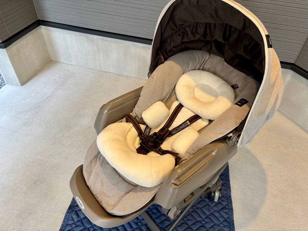 【美品】Combi コンビ ホワイトレーベル ネムリラ AT BEDi