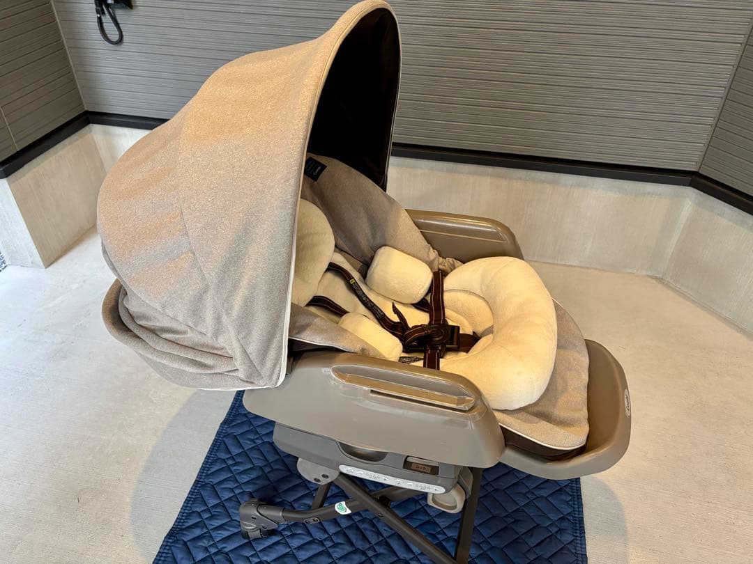 【美品】Combi コンビ ホワイトレーベル ネムリラ AT BEDi