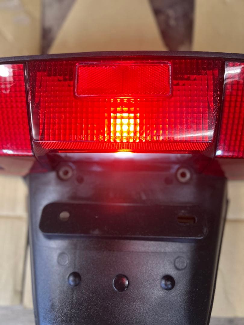早い者勝ちフュージョン　mf02 純正テールランプ
