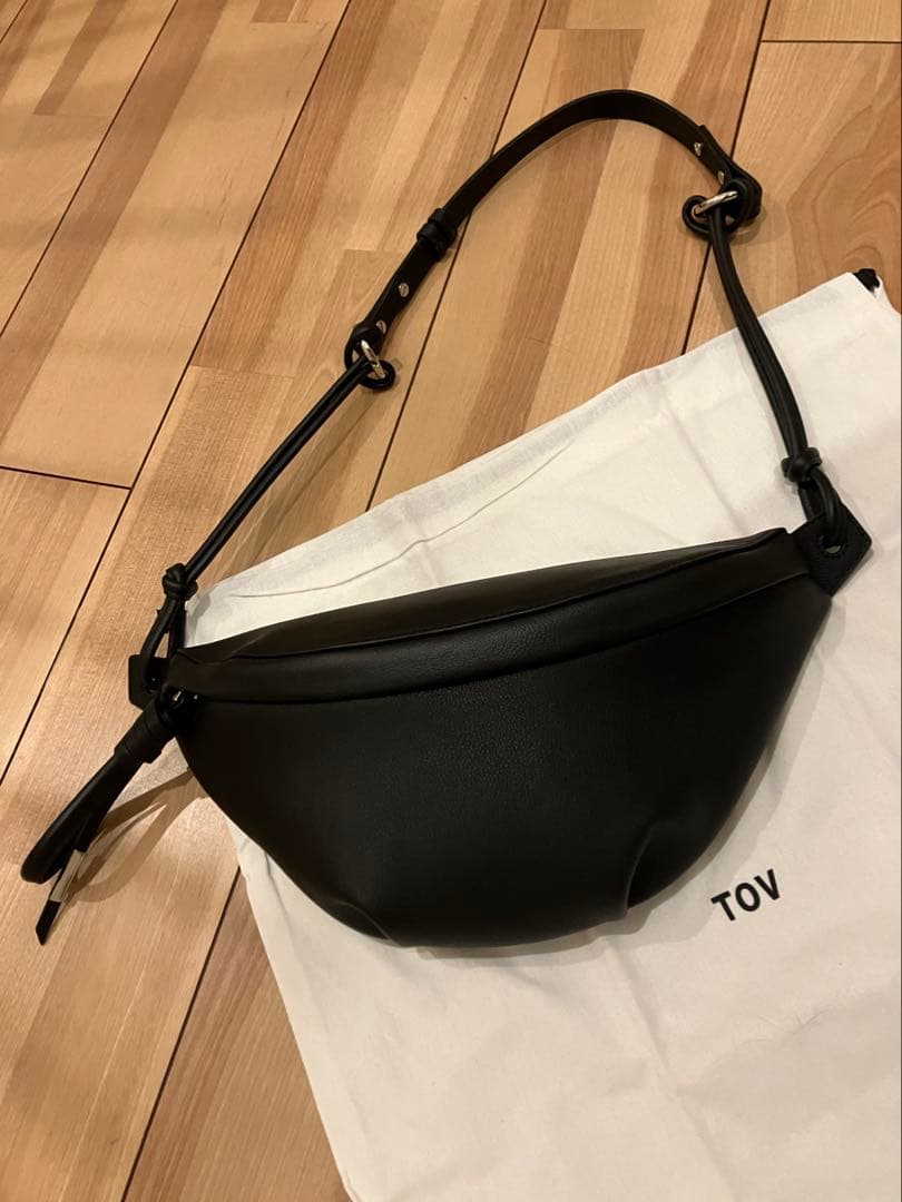 新品未使用品 TOV ドーヴ BUFF BODY ボディバッグ ショルダーバッグ