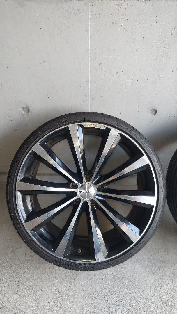 コズミックベネルディ20インチ 114.3mm5H 値下げ。送料込みは五万円。