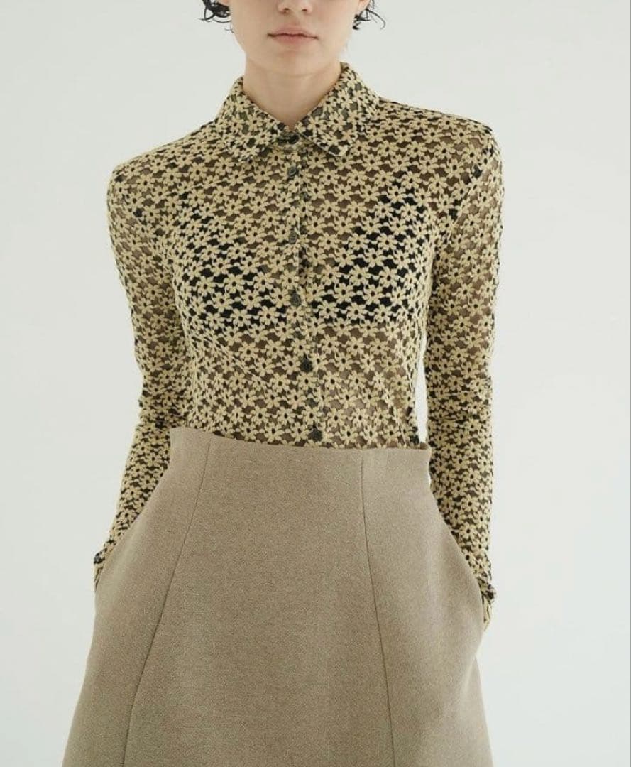 CLANE 3D FLOWER LACE SHIRT 新品　M