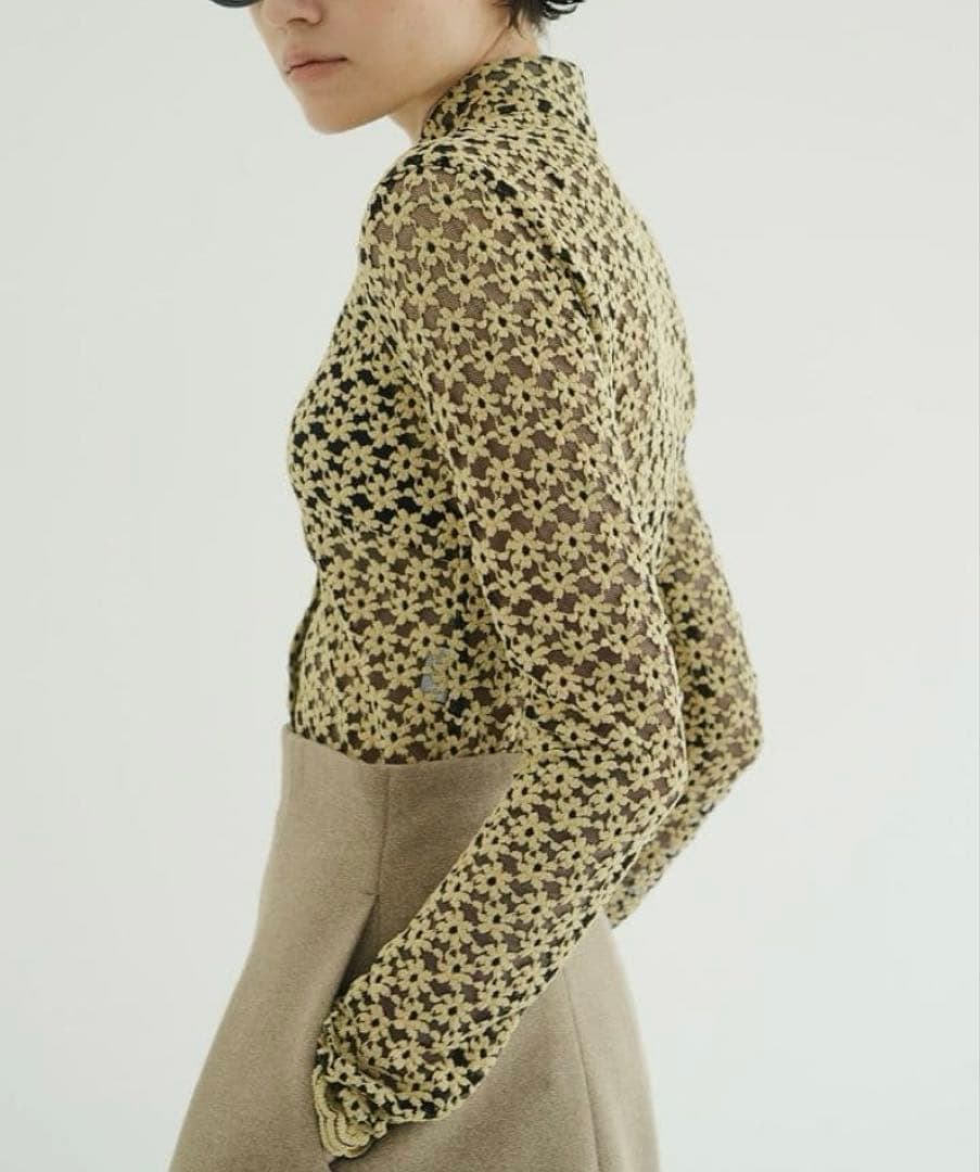 CLANE 3D FLOWER LACE SHIRT 新品　M