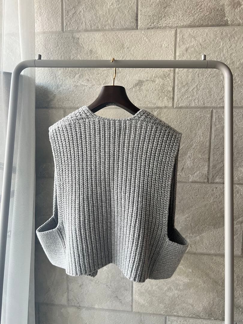 最終お値下げ❣️美品❣️HYKE ベスト★メリノウール★グレー