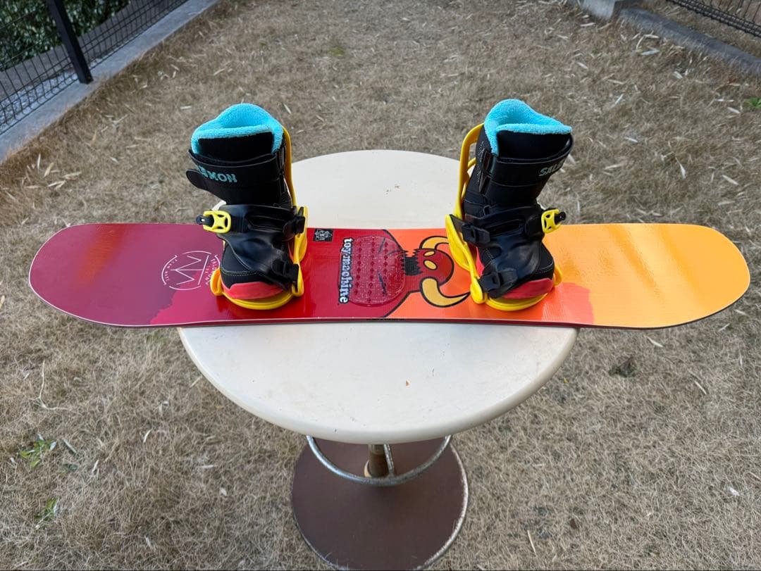 中古美品 SALOMONキッズスノーボード3点