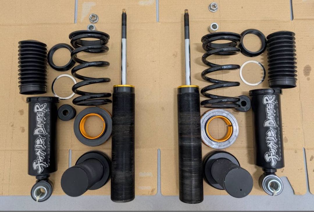 さ*。様 美品　ティーディメンド車高調　トヨタ　カローラスポーツ　50プリウス