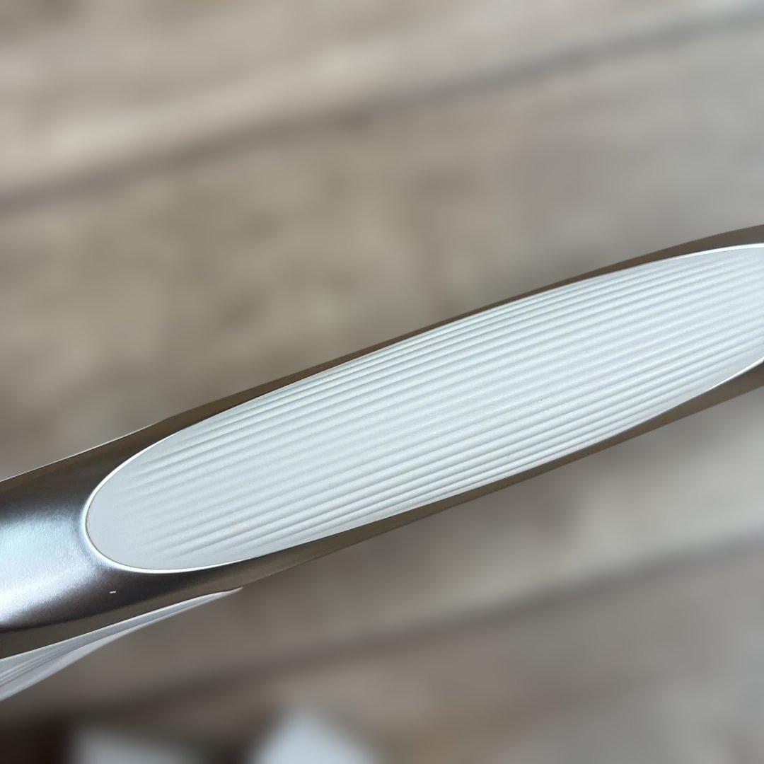 リファ　ストレートアイロン　refa