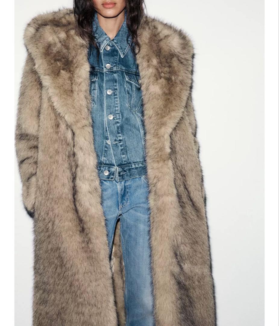 ネ*ん様 タグ付き新品★ZARAのフェイクファーフード付きコート★M-L★ライト