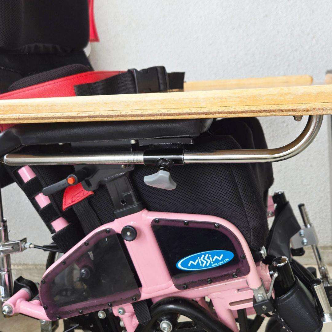 日進医療器★子供用★介助式★車椅子★子供用車椅子★障害児★座位保持★プーさん