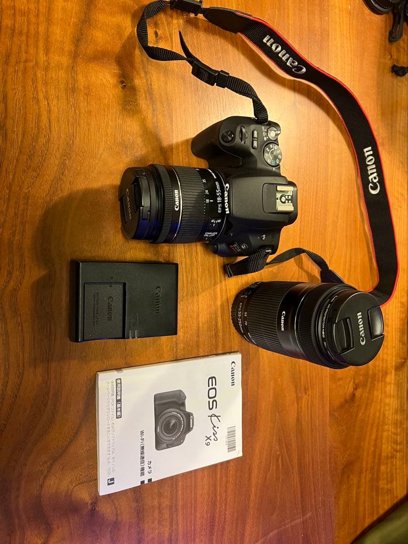 【最終お値下げ！】Canon EOS Kiss X9 ダブルズームキット 一眼