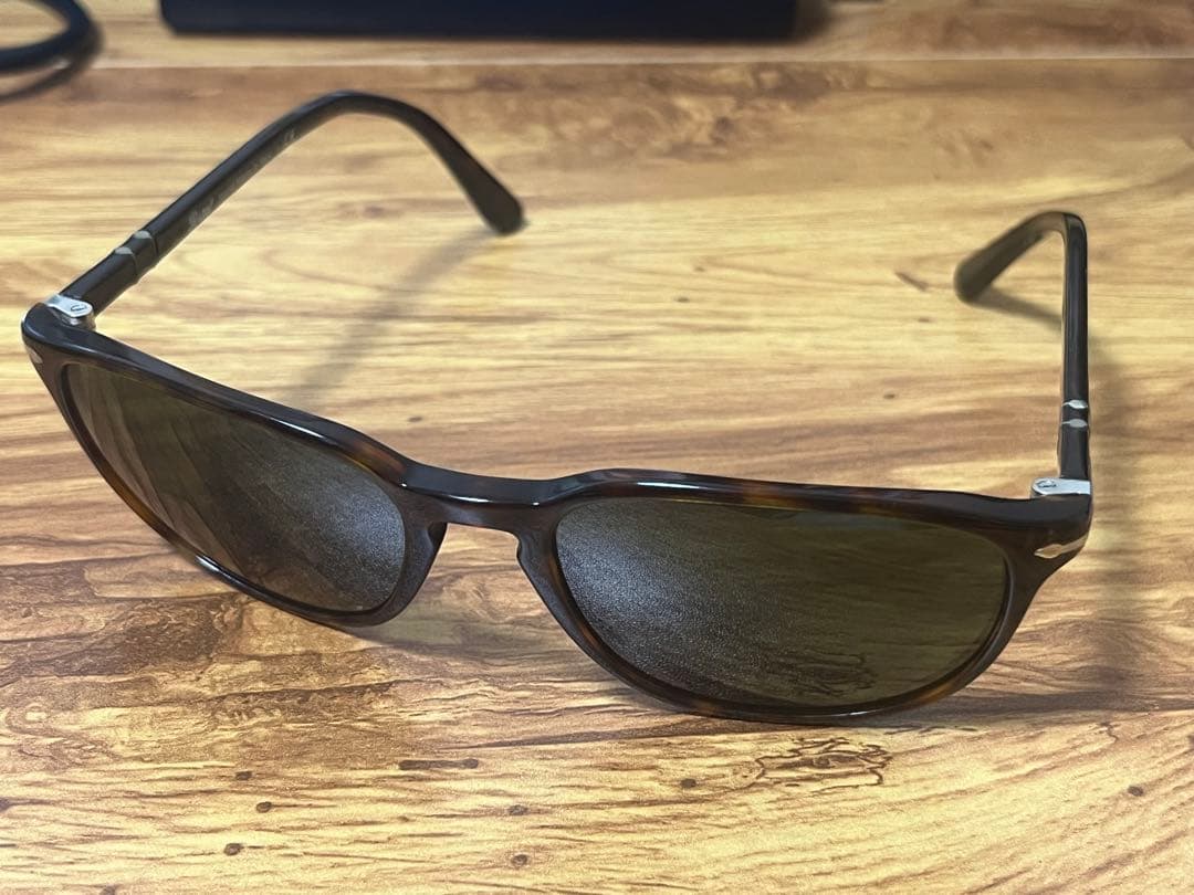 ペルソール サングラス