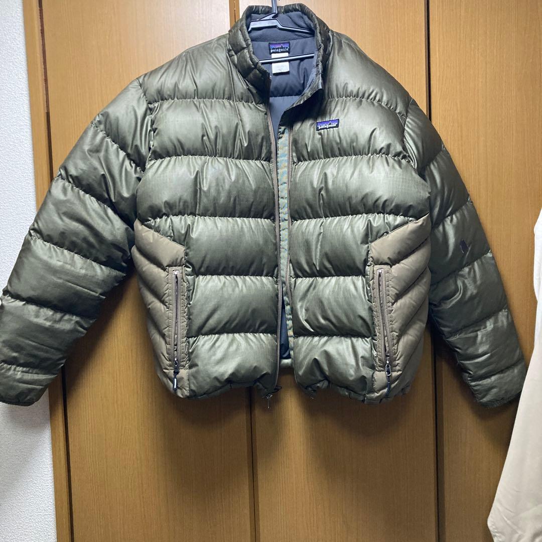人気パタゴニア　メンズダウンジャケット　XLサイズ カーキ