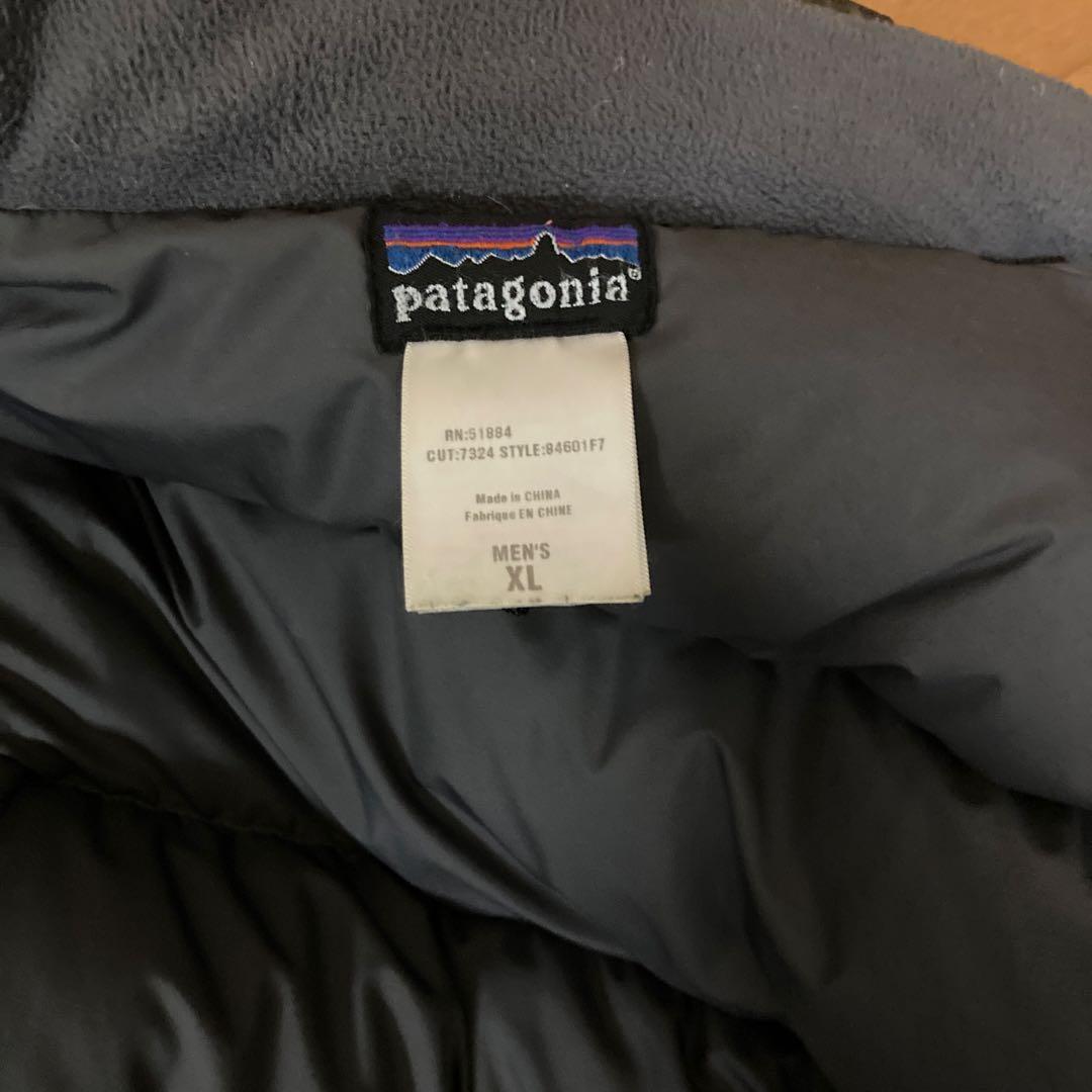 人気パタゴニア　メンズダウンジャケット　XLサイズ カーキ