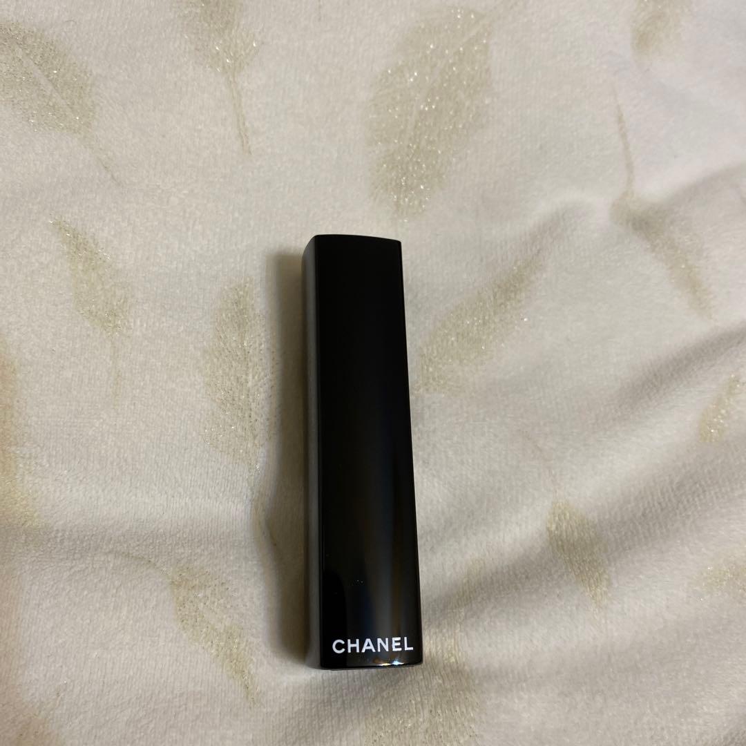 シャネル2023ホリデー　ルージュ　アリュールレクストレ812