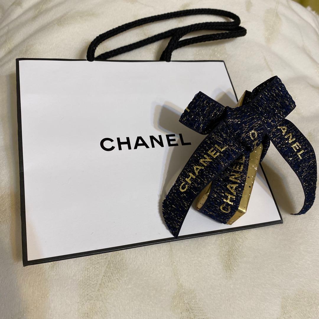 シャネル2023ホリデー　ルージュ　アリュールレクストレ812