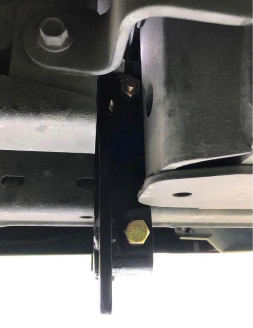 17プロフィア用フォグランプステーリップlow用