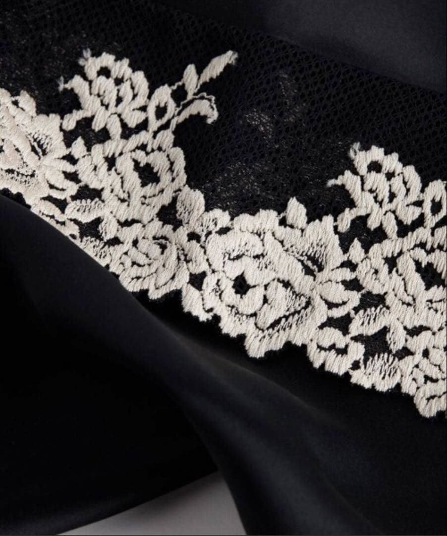 【試着のみ・新品タグ付き】Intimissimi シルク100% キャミソール