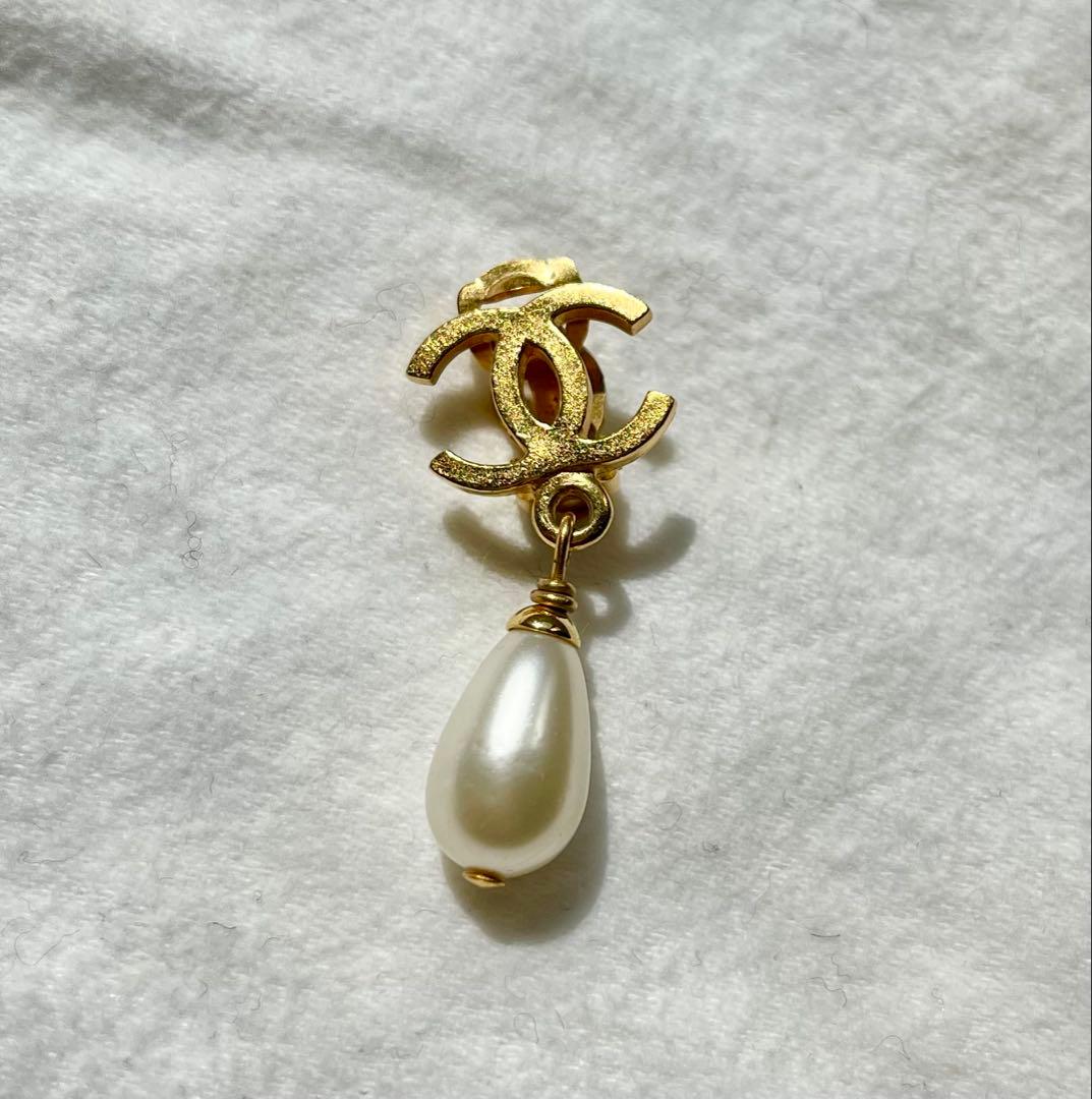 CHANEL ゴールドパールイヤリング【ヴィンテージ品】(片耳用)
