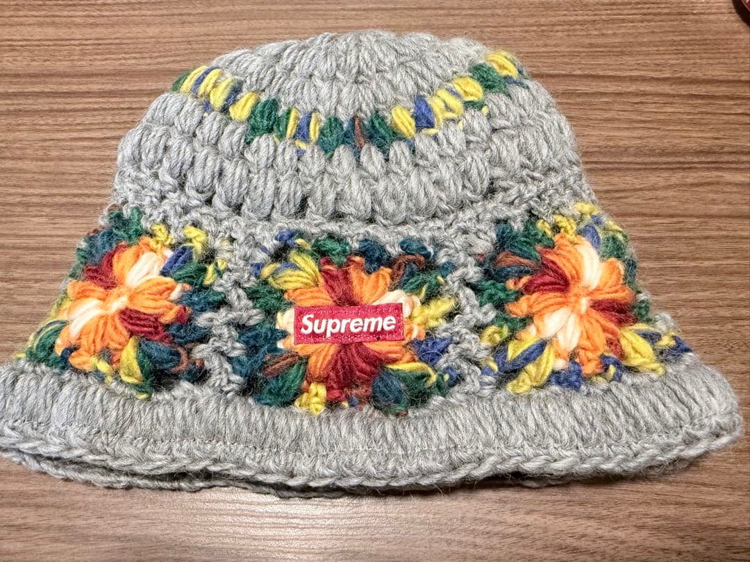 Supreme / Crochet Beanie（Heather Grey ）