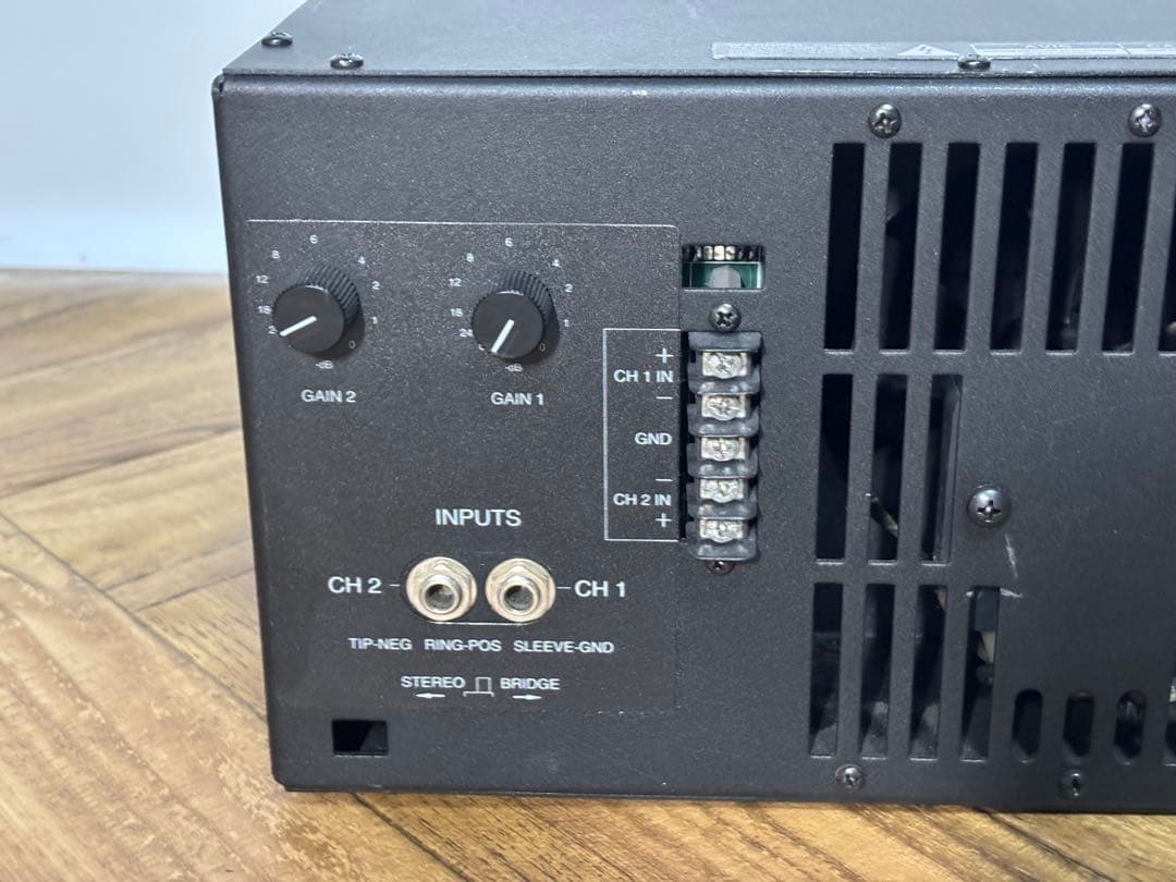 ふ*ま様 ◎動作品◎QSC AUDIO◎USA1300◎ステレオパワーアンプ