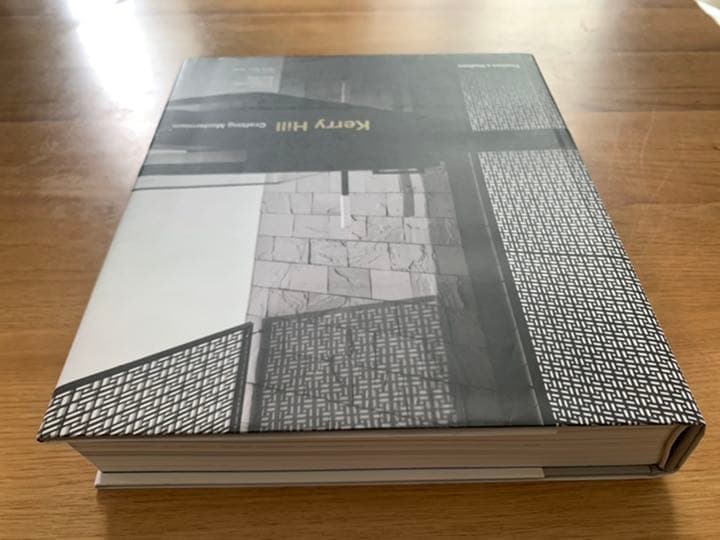 アート・デザイン・音楽 Kerry Hill  Crafting Modernism