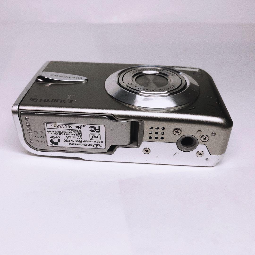 Fujifilm FinePix F30 コンパクトデジタルカメラ