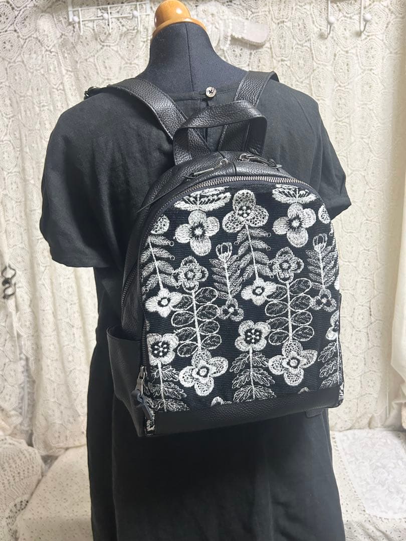 50820Ｄミナペルホネンハーフハンドメイド本革リュック swingガーデン