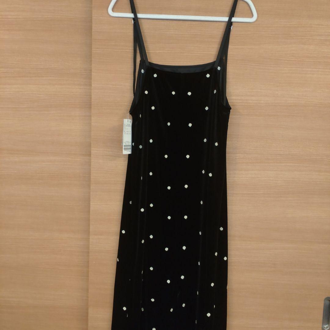 Ｂ.C STOCK ベロアフラワー刺繍ワンピース