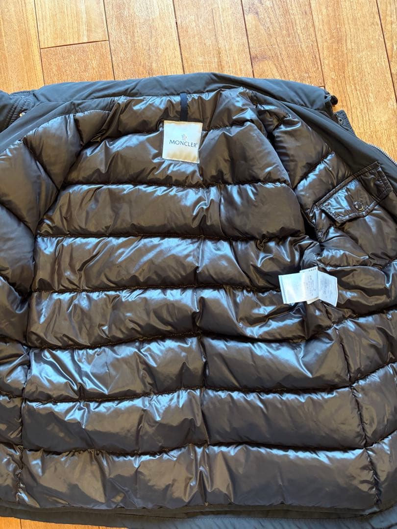 MONCLER GLADSTONE ダウンジャケット