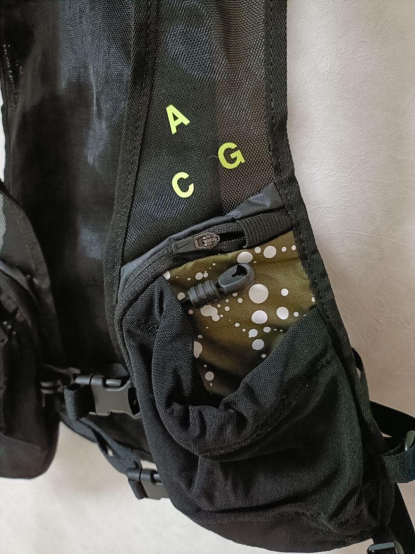 Nike ACG ランニングベスト　ジャケット　マラソン　フィッシング