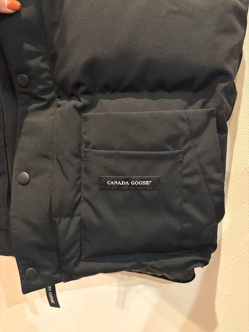 【極美品】 （カナダグース） ダウンベスト ブラック